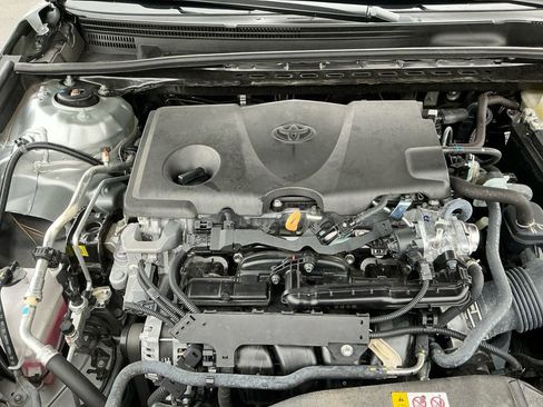 Used 2024 Toyota Camry SE image 25