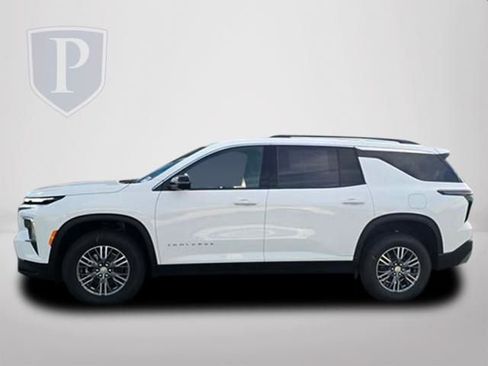 New 2026 Chevrolet Traverse LT w/ Driver Confidence Package FWD image 11