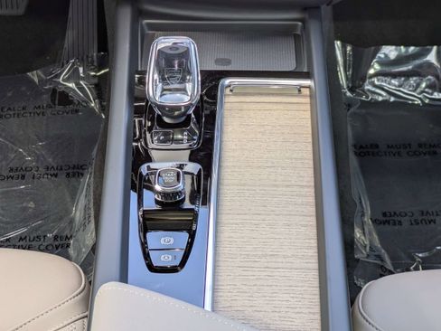 New 2026 Volvo XC60 B5 Plus w/ Protection Package Premier image 20