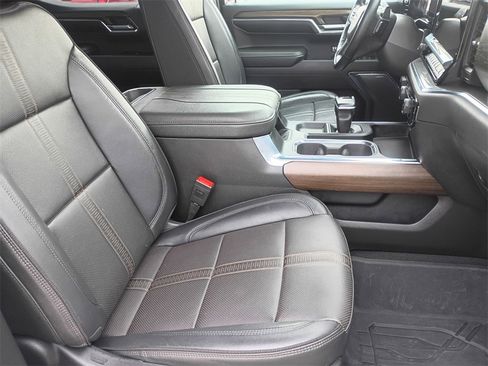 Used 2024 Chevrolet Silverado 1500 High Country w/ High Country Premium Package image 17