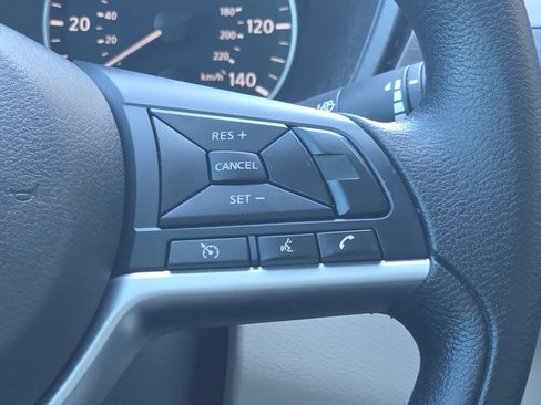 Used 2024 Nissan Altima 2.5 SV image 16