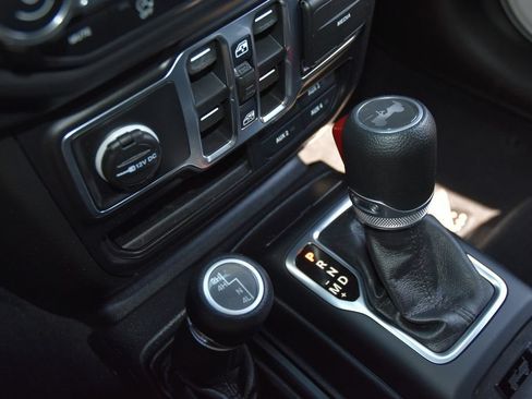 Used 2021 Jeep Wrangler Unlimited Sport AWD/4WD image 19