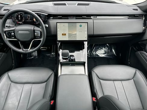 Used 2025 Land Rover Range Rover Sport Dynamic SE AWD/4WD image 6