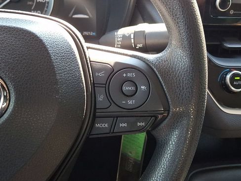 Used 2022 Toyota Corolla LE FWD image 21