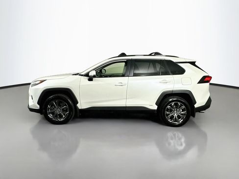 Used 2022 Toyota RAV4 XLE Premium AWD/4WD image 4