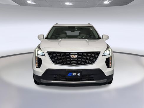 Used 2023 Cadillac XT4 Premium Luxury w/ Cold Weather Package FWD image 6