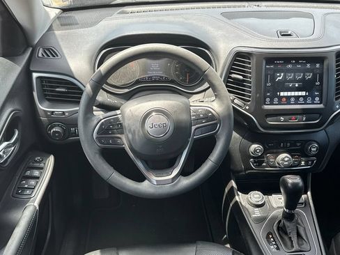 Used 2021 Jeep Cherokee Latitude Lux w/ Comfort/Convenience Group AWD/4WD image 24