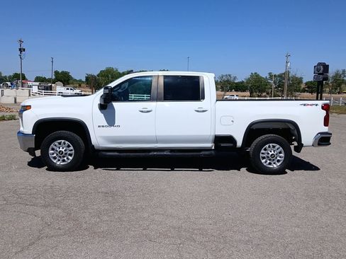 Used 2020 Chevrolet Silverado 2500 LT AWD/4WD image 4