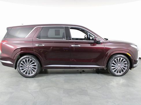 Used 2023 Hyundai Palisade Calligraphy image 12