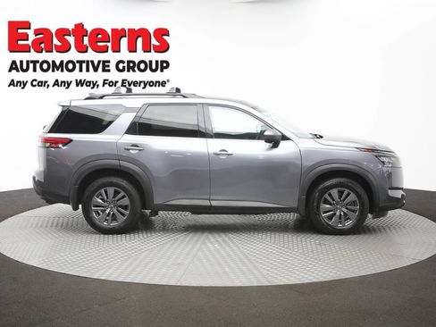 Used 2024 Nissan Pathfinder SV AWD/4WD image 43