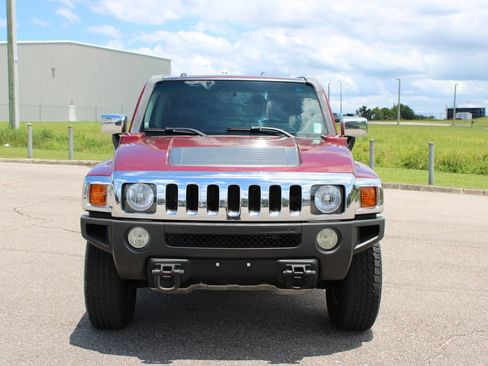 Used 2010 HUMMER H3T w/ Appearance Package AWD/4WD image 4