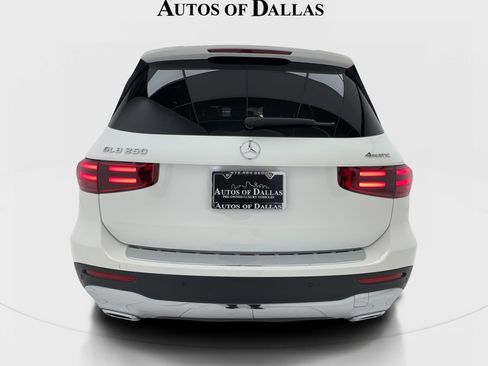Used 2024 Mercedes-Benz GLB 250 4MATIC image 9