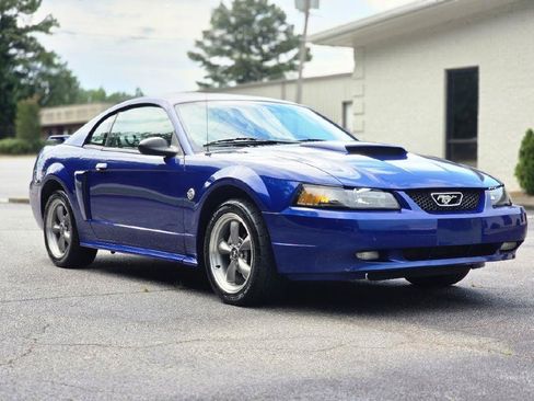 Used 2004 Ford Mustang GT RWD image 10