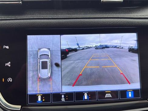 Used 2023 Cadillac XT6 Premium Luxury image 18