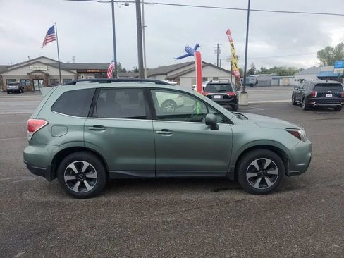 Used 2017 Subaru Forester 2.5i Limited AWD/4WD image 5