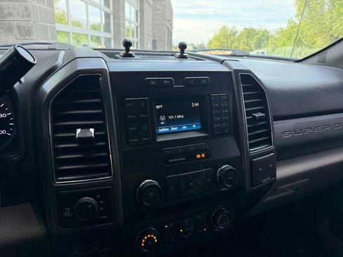 Used 2019 Ford F250 XLT w/ FX4 Off-Road Package AWD/4WD image 24