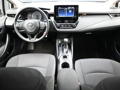 Used 2022 Toyota Corolla LE FWD image 10