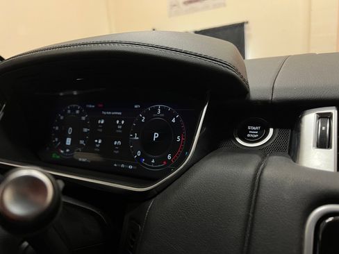 Used 2019 Land Rover Range Rover Sport HSE image 25