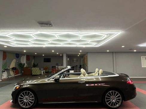 Used 2018 Mercedes-Benz C 300 Cabriolet image 5