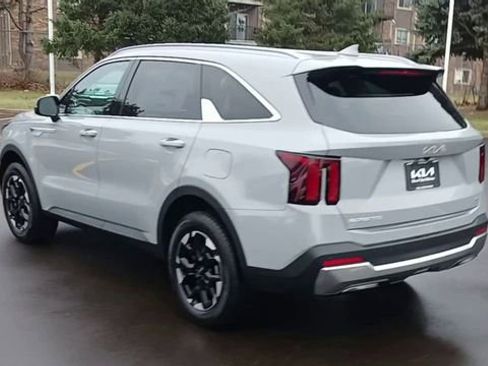 New 2026 Kia Sorento S AWD/4WD image 9