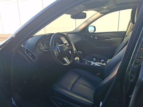 Used 2018 INFINITI Q50 Luxe w/ Essential Package (3.0T Luxe) image 4