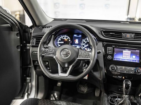 Used 2018 Nissan Rogue S image 34