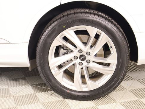 Used 2021 Audi Q7 3.0T Prestige w/ Prestige Package AWD/4WD image 21