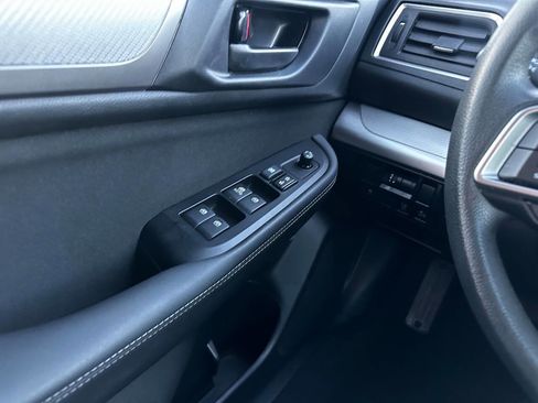 Used 2019 Subaru Outback 2.5i image 28