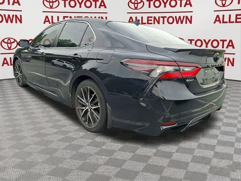 Used 2022 Toyota Camry SE w/ Cold Weather Package AWD/4WD image 6
