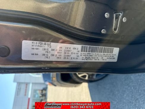 Used 2018 Jeep Compass Trailhawk w/ Leather Interior Group AWD/4WD image 27