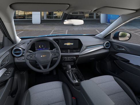 New 2026 Chevrolet Trax LT image 16