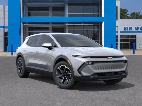 New 2026 Chevrolet Equinox EV LT image 7
