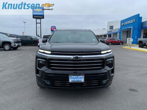 New 2026 Chevrolet Traverse High Country image 2