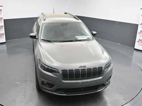Used 2023 Jeep Cherokee Altitude Lux image 11