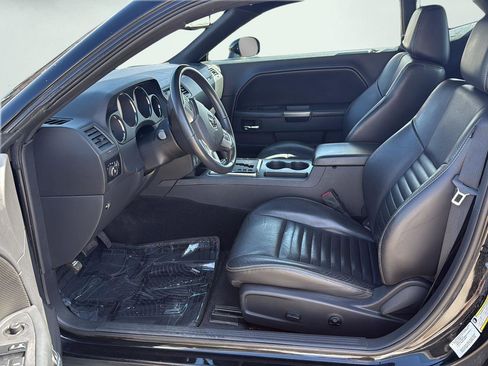 Used 2013 Dodge Challenger R/T Plus image 8
