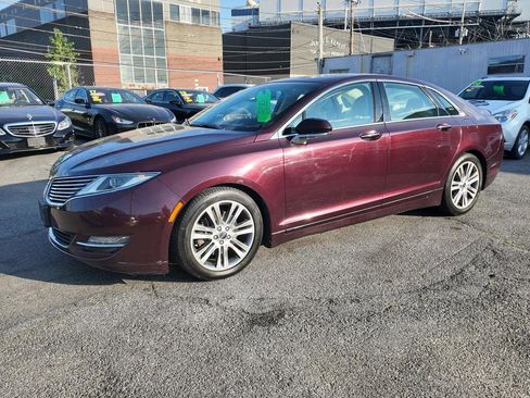 Used 2013 Lincoln MKZ AWD image 2