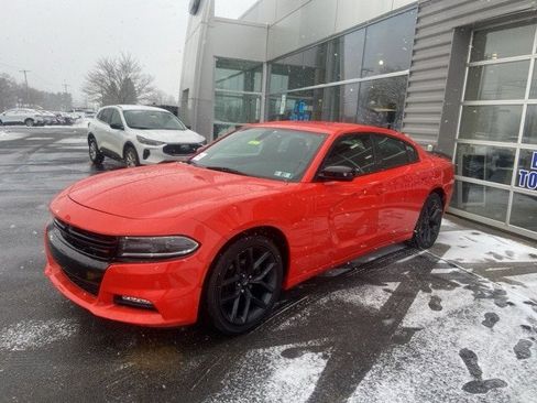 Used 2021 Dodge Charger SXT w/ Blacktop Package image 2