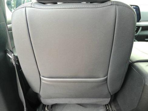 Used 2025 Chevrolet Tahoe LT RWD image 33