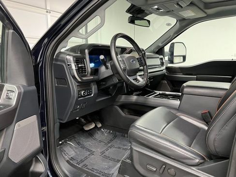 Used 2025 Ford F350 Lariat w/ Black Appearance Package AWD/4WD image 20