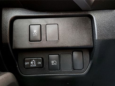 Certified 2023 Toyota Tacoma SR5 image 31