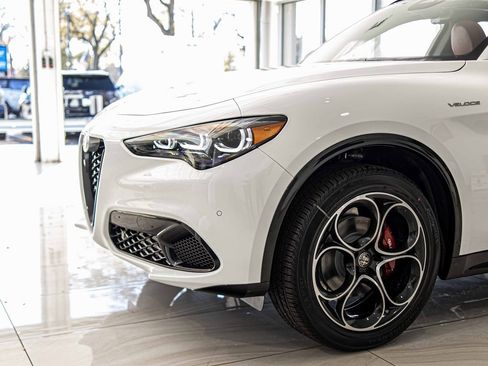 New 2025 Alfa Romeo Stelvio Sprint w/ Veloce Package image 4