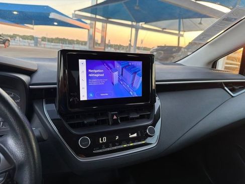 Used 2024 Toyota Corolla LE FWD image 5