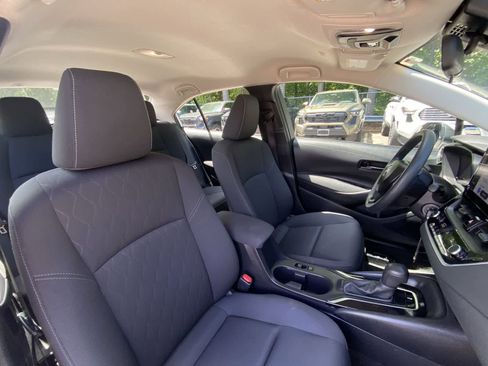 Used 2024 Toyota Corolla LE FWD image 24