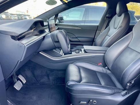 Used 2022 Tesla Model X Plaid image 14