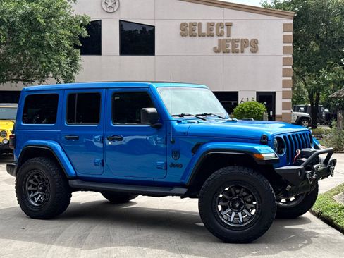 Used 2021 Jeep Wrangler Unlimited Sahara AWD/4WD image 1