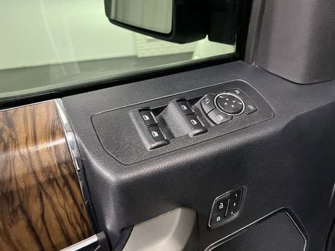 Used 2020 Ford F150 Lariat w/ Equipment Group 502A Luxury AWD/4WD image 24