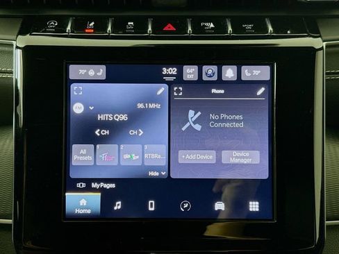 Used 2023 Jeep Grand Cherokee Altitude AWD/4WD image 14