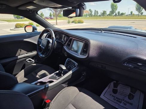Used 2016 Dodge Challenger R/T RWD image 33