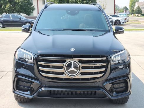 Used 2025 Mercedes-Benz GLS 450 4MATIC image 39