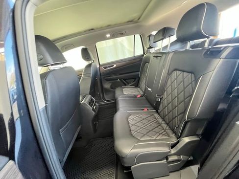 Certified 2025 Volkswagen Atlas SEL Premium R-Line image 24